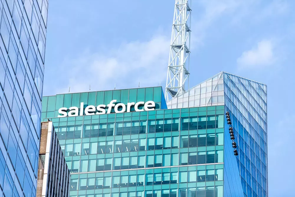 Salesforce Tower