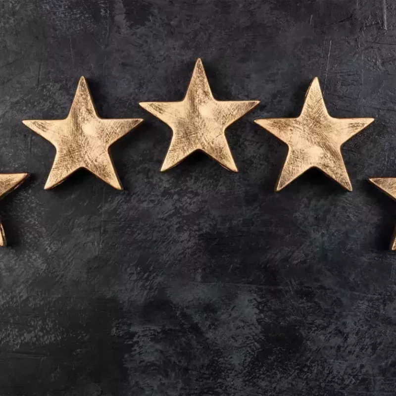 How to Use Non-Cash Rewards to Motivate Employees