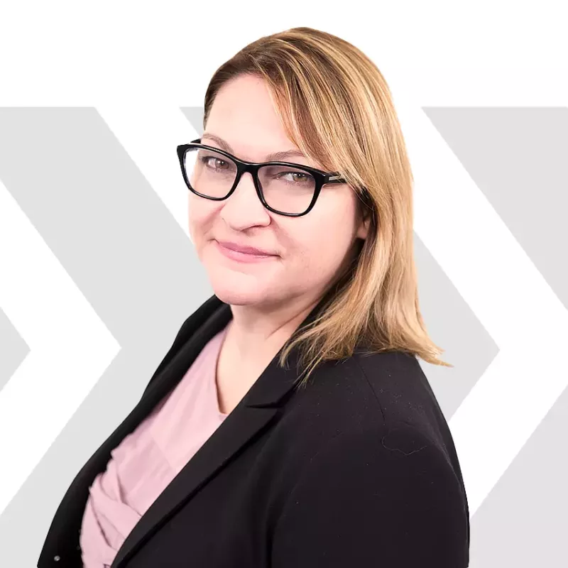 Jennifer McAdams headshot