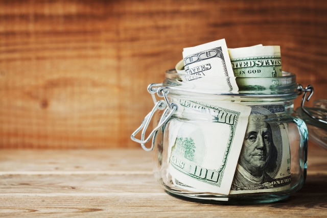 Bonus vs. Commission: What's the Difference?
